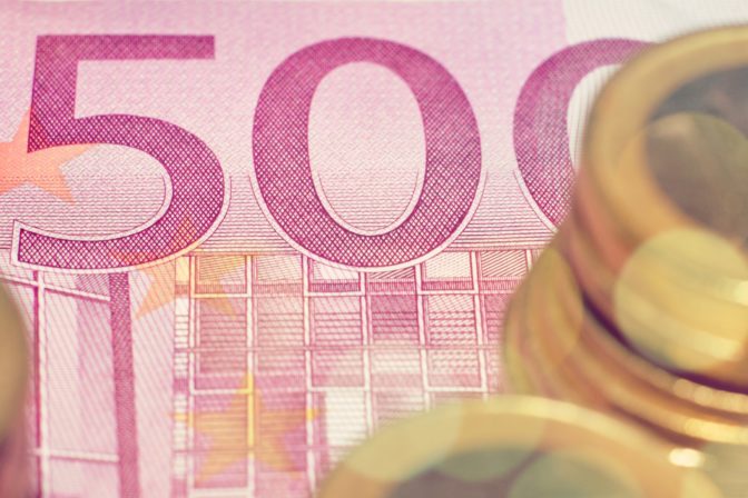 Peniaze, 500 eur