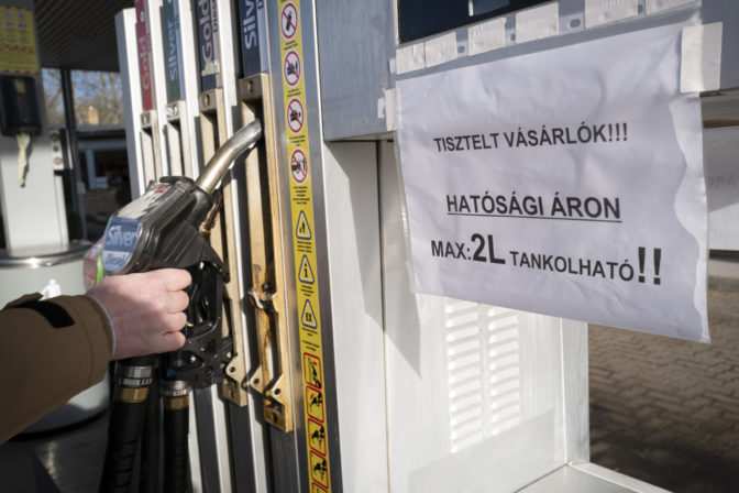 Maďarsko, benzín, nafta