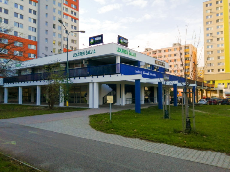 Kraj nobelovo namestie.jpg