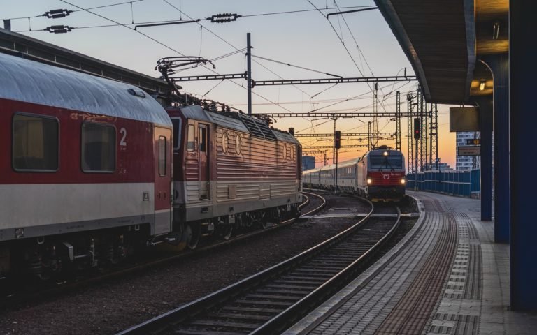 Narodny dopravca na tuto misiu vypravi 23 vlakov. prve vlakove spojenia ktore odstartuju betlehemsku stafetu vyrazaju v sobotu z bratislavy uz skoro rano.jpg
