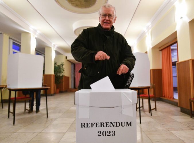REFERENDUM 2023: Otvorenie volebných miestností