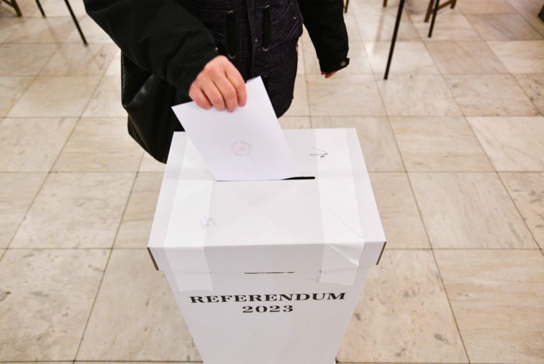 REFERENDUM 2023: Otvorenie volebných miestností