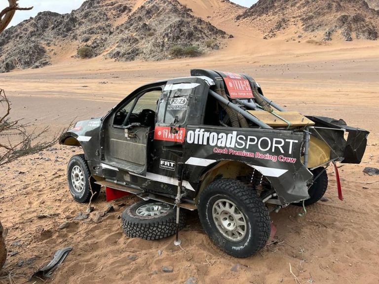 Rely Dakar 2023, Sýkora, Zapletal