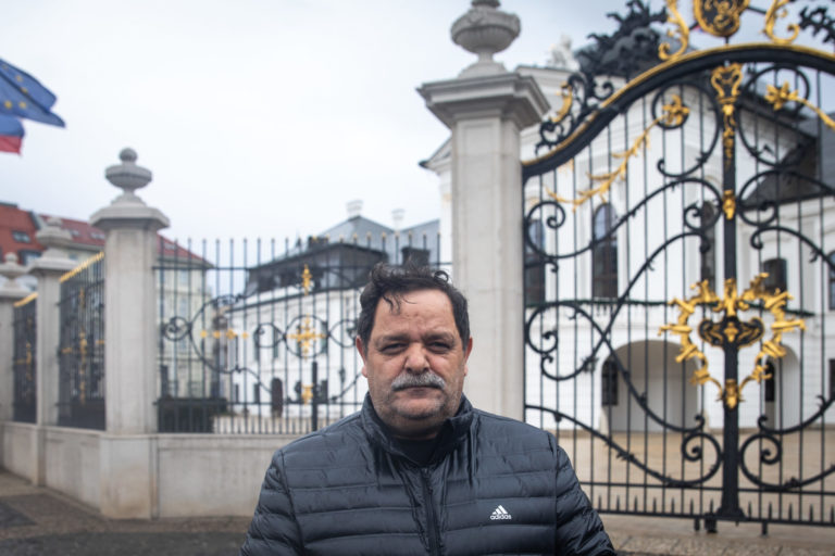 ÚNIA RÓMOV: Mobilizácia Rómov