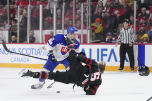 MS v hokeji do 20 rokov (štvrťfinále): Kanada - Slovensko, Róbert Bačo