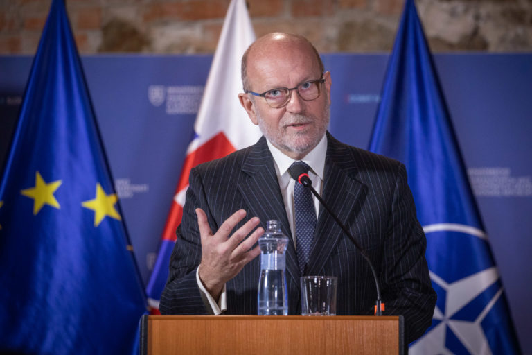 MZV: Rok vojny na Ukrajine