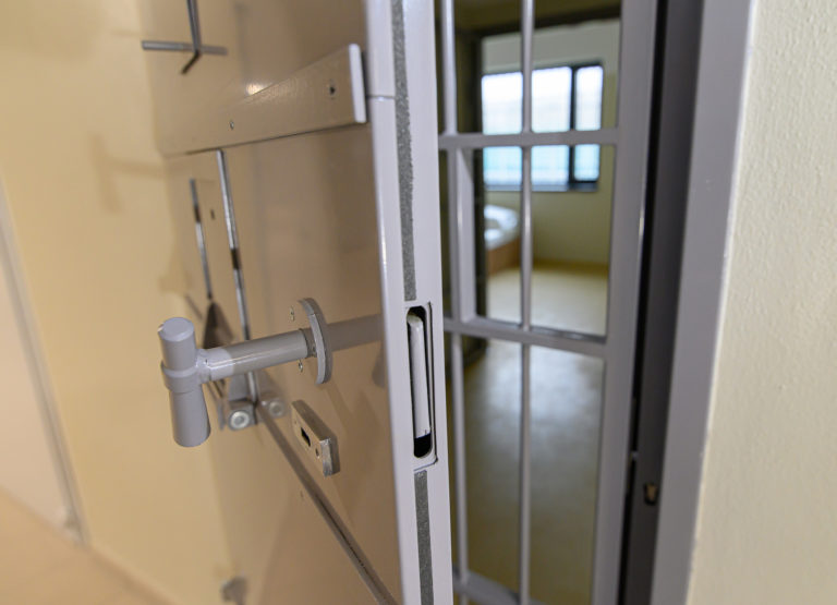 Detenčný ústav v Hronovciach