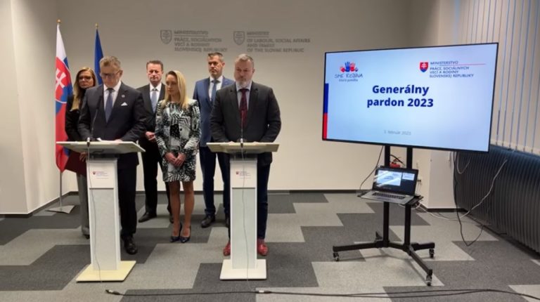 Generálny pardon, Sociálna poisťovňa