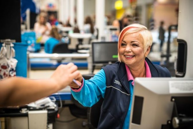 Tesco zvysuje mzdy.jpg