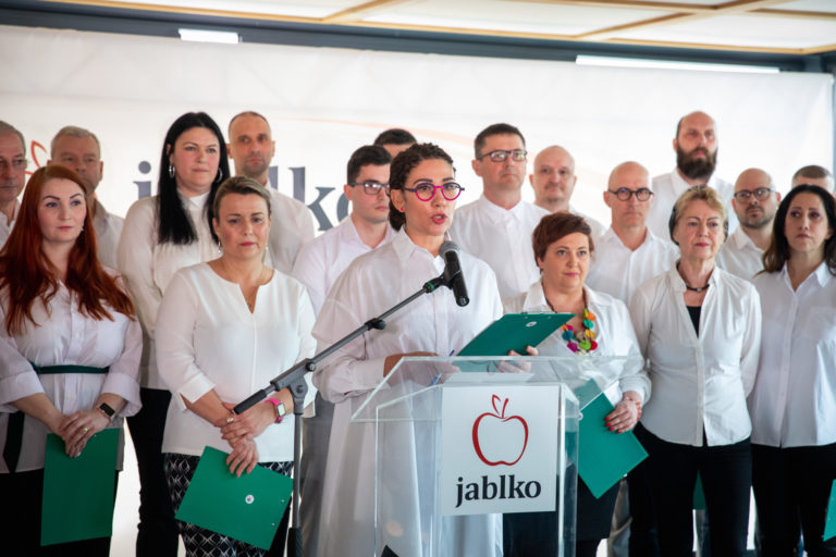 JABLKO: Nová politická strana