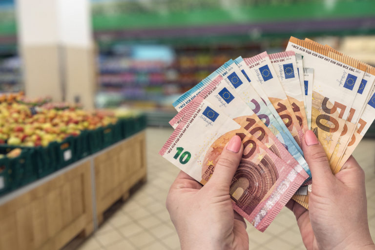 Obchod, supermarket, peniaze, zastropovanie cien
