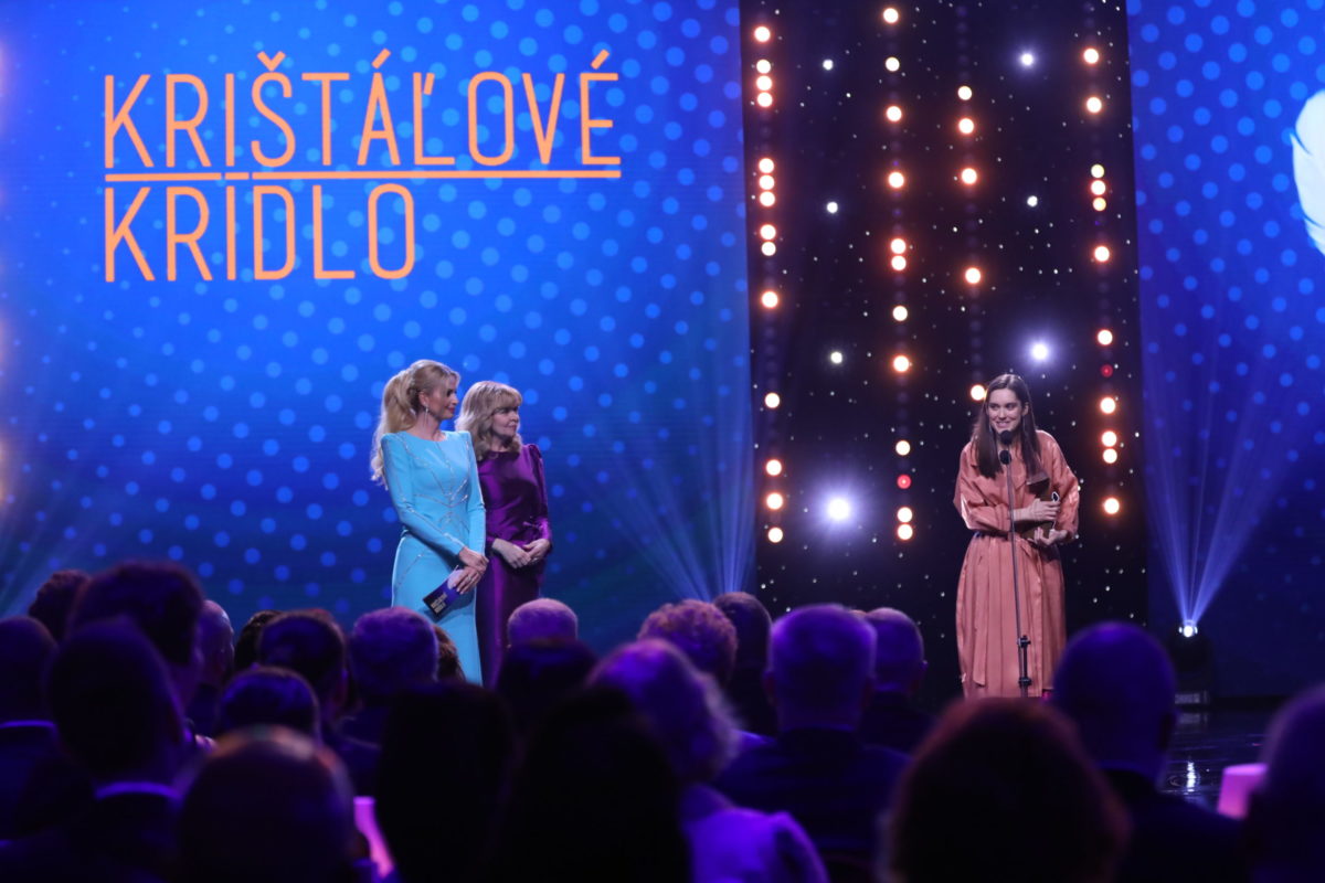 Judit pechacek dakuje za kristalove kridlo.jpg
