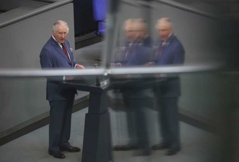 Kráľ Karol III, Bundestag, nemecký parlament