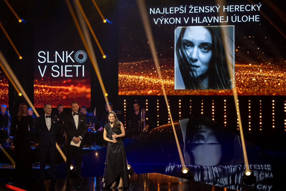 Slnko v sieti