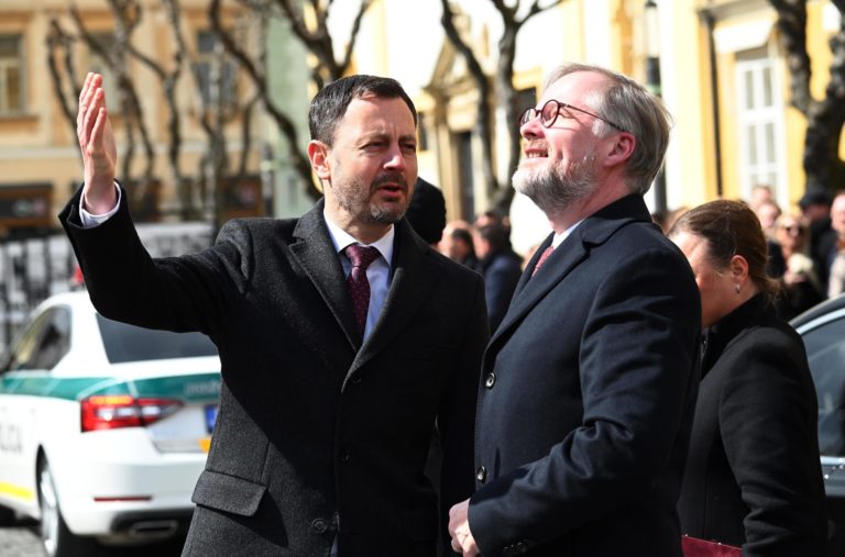 VLÁDA: Spoločné rokovanie vlád SR a ČR