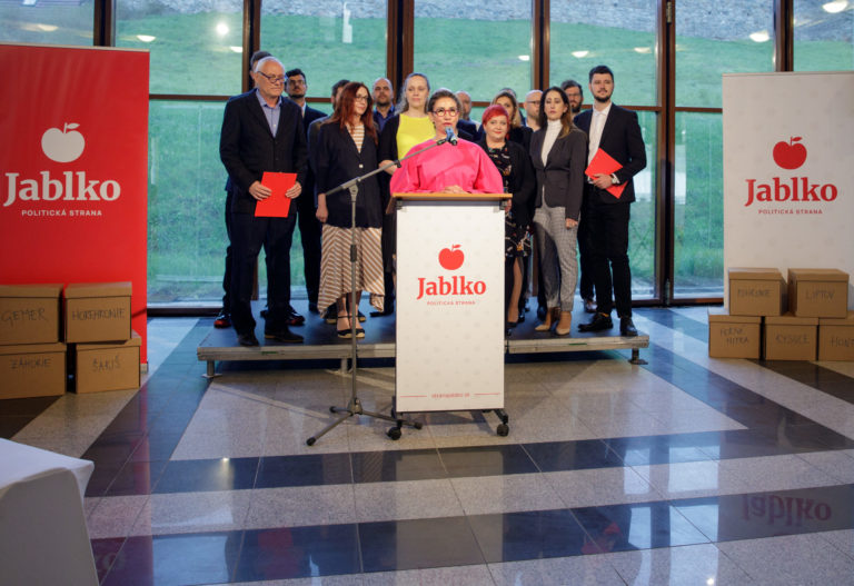 JABLKO: Zber podpisov strany