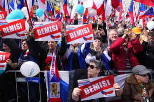 Česko, protest, Praha, demonštranti