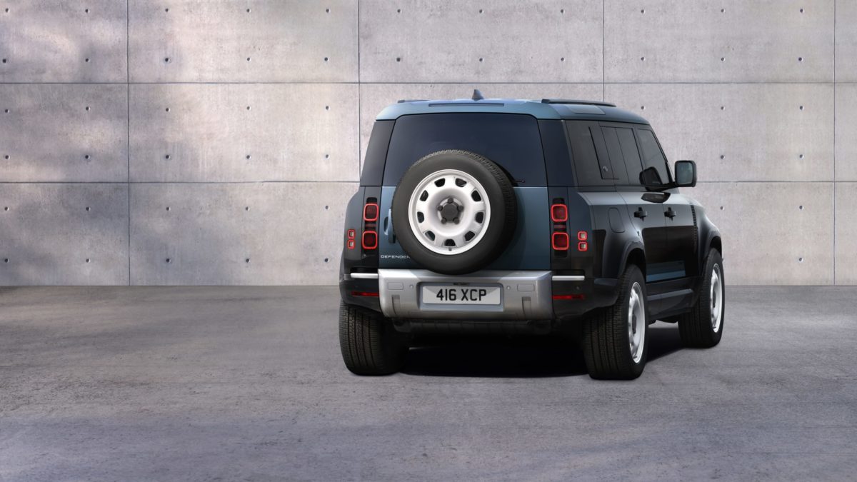 Land Rover Defender 130 Outbound