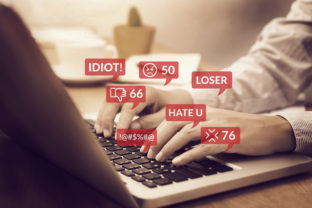 šikanovanie, počítač, kyberšikana, nenávisť, sociálne siete