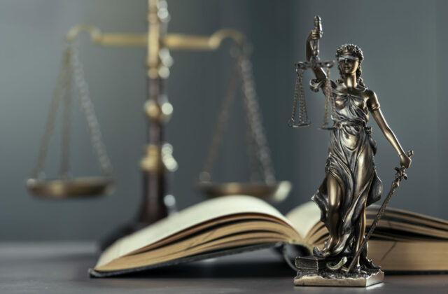 Návrh zákona o justičných čakateľoch prináša viacero problémov, Via Iuris predložilo hromadnú pripomienku
