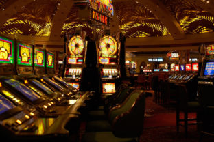 Herňa, kasíno, hazardné hry