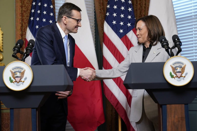 Harris, Morawiecki