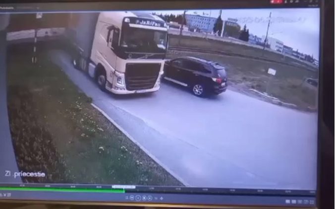 Zrážka, vlak, kamión, Prešov