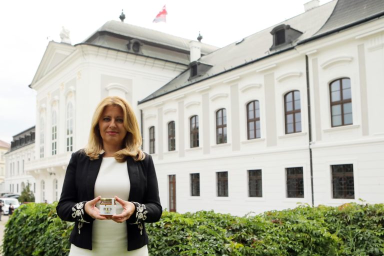Čaputová, včely, prezidentka
