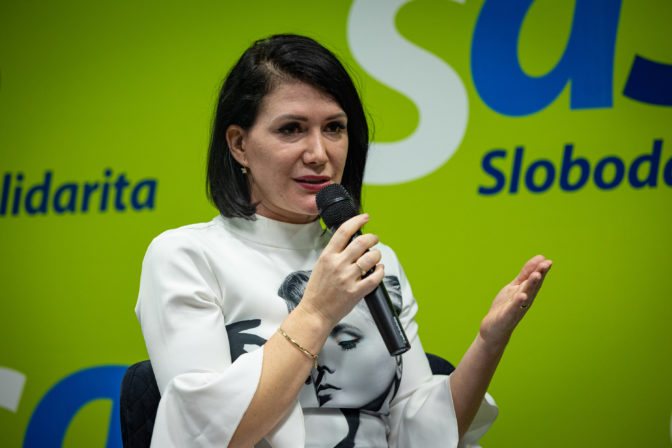 KONFERENCIA: Dúhová debata