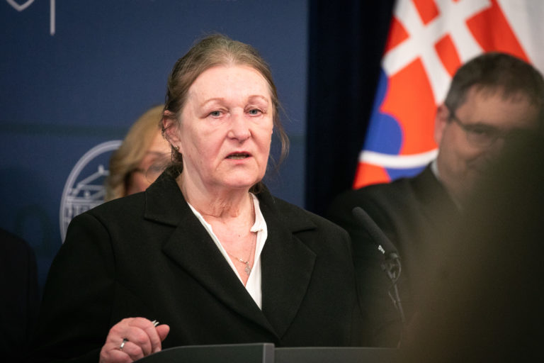 VLÁDA: Členovia novej vlády SR
