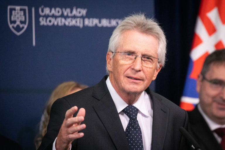 VLÁDA: Členovia novej vlády SR