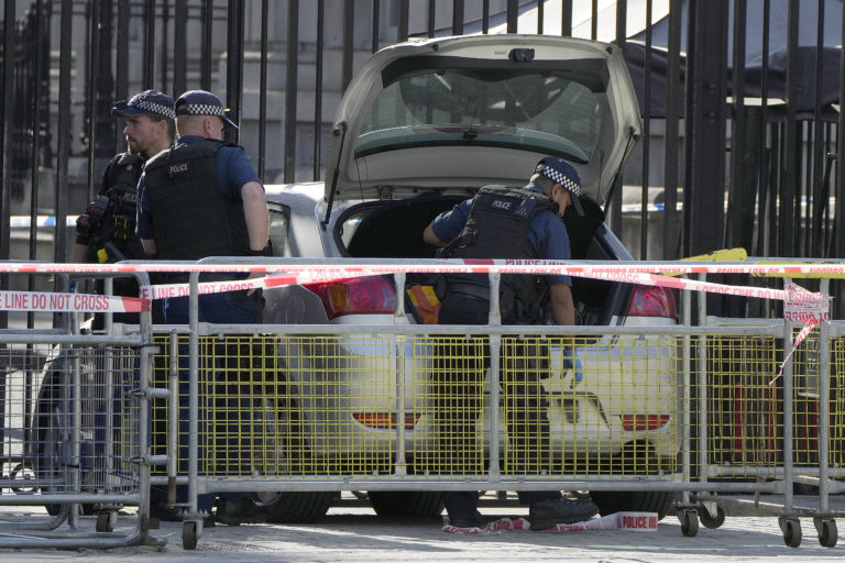 Downing Street, náraz auta
