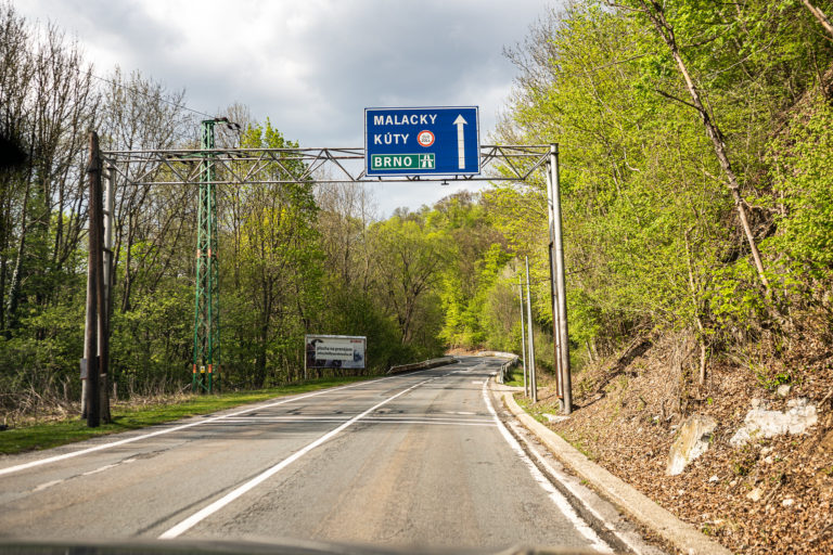 Cesta, Pezinská baba