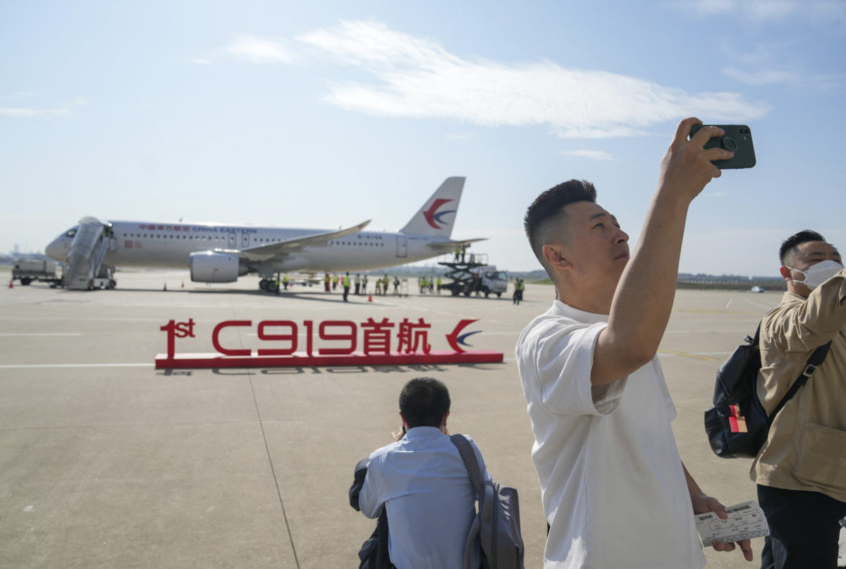 Čína, lietadlo C919