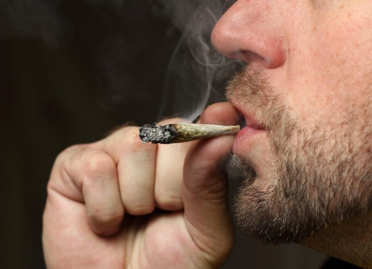 Cigareta, marihuana