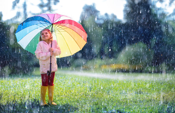 Dážď, jar, dáždnik, počasie, dievčatko, dieťa