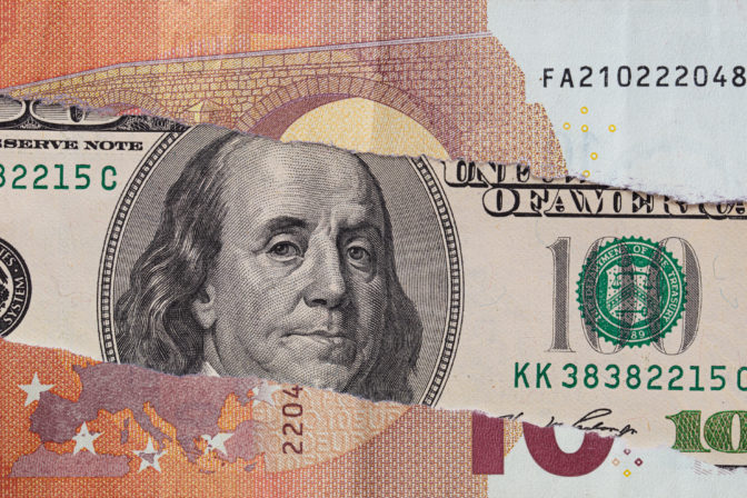 Euro, dolár