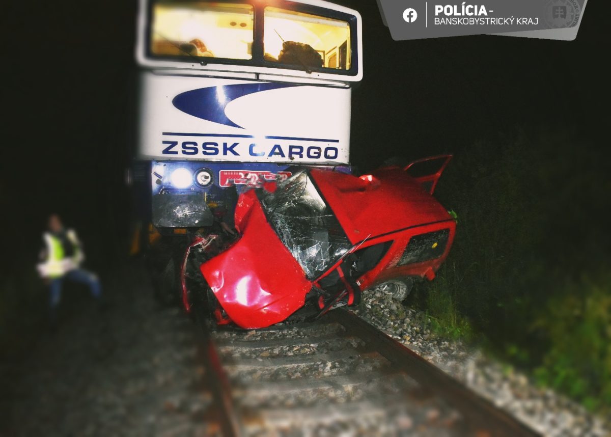 Vlak, zrážka vlaku s autom, Tomášovce, Lučenec