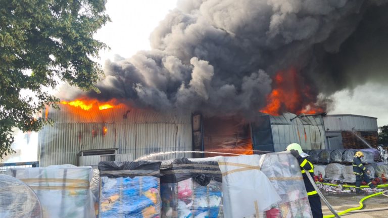 Požiar v Rovinke, hasiči