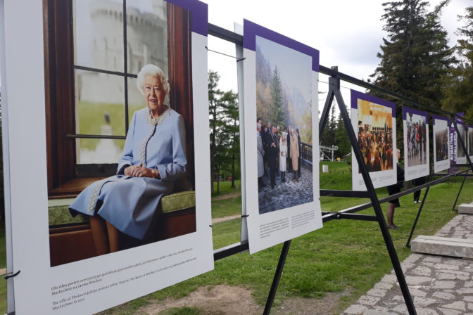 VÝSTAVA: Fotografie panovníčky Alžbety II.
