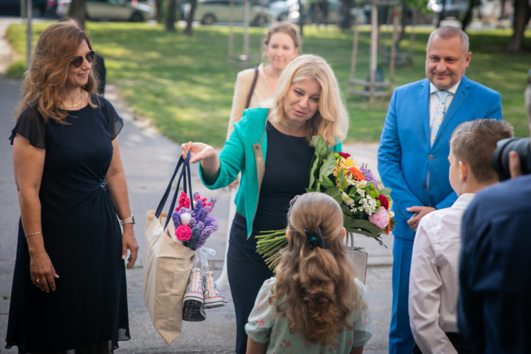 Zuzana Čaputová, vysvedčenia