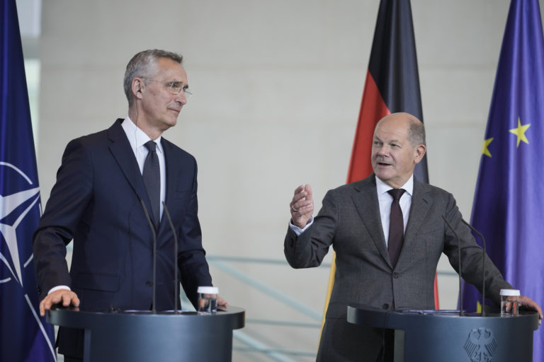 Olaf Scholz, Jens Stoltenberg