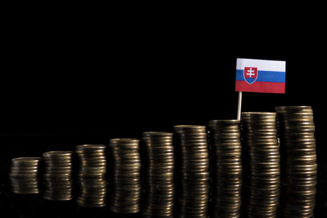 Peniaze, Slovensko