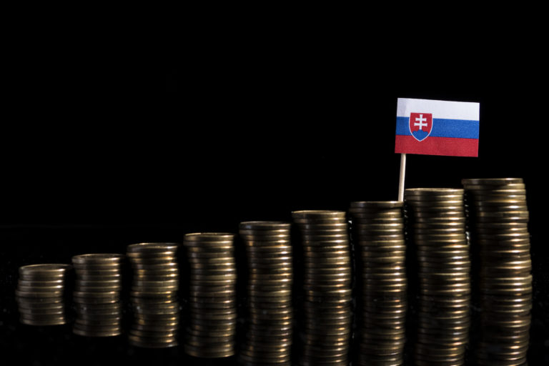 Peniaze, Slovensko