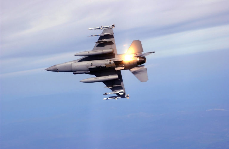 Stíhačka F 16