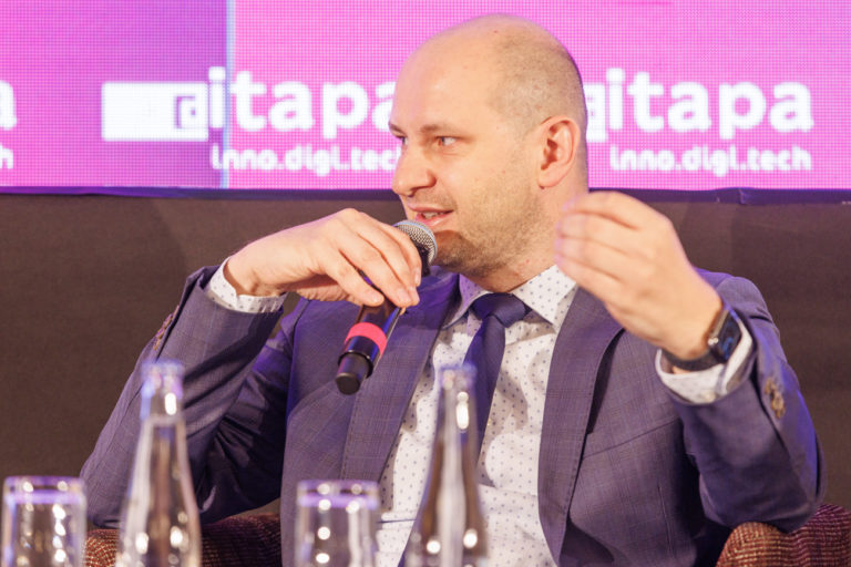 Minister balik.jpg