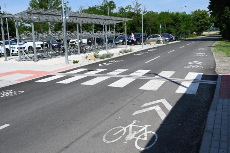 Veľké Leváre – Nový prestupný terminál (fotografie)