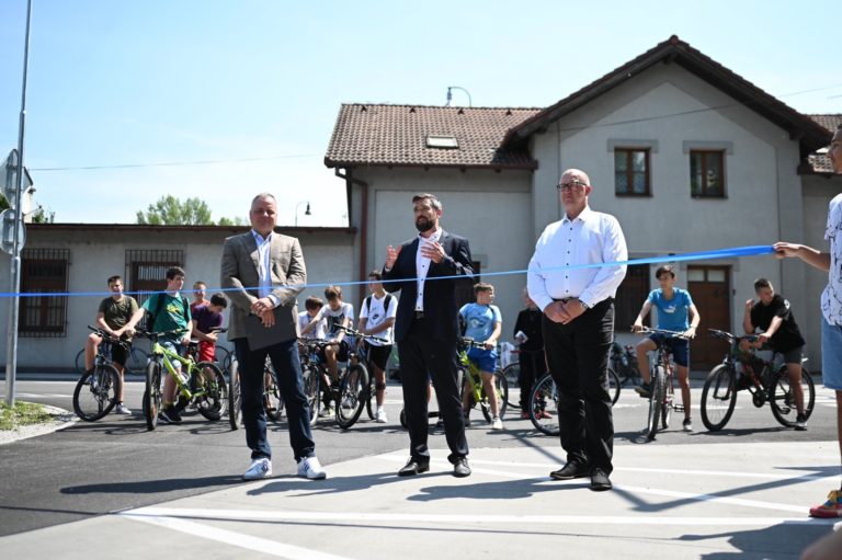 Veľké Leváre – Nový prestupný terminál (fotografie)