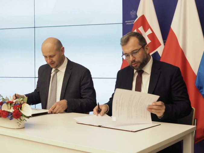 Minister investícií Peter Balík a jeho poľský kolega Grzegorz Puda