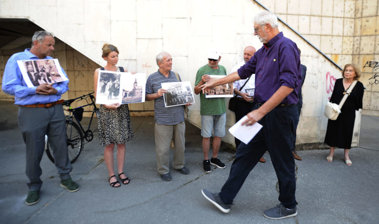 TRENČÍN: Osadenie kameňov zmiznutých Trenčanov